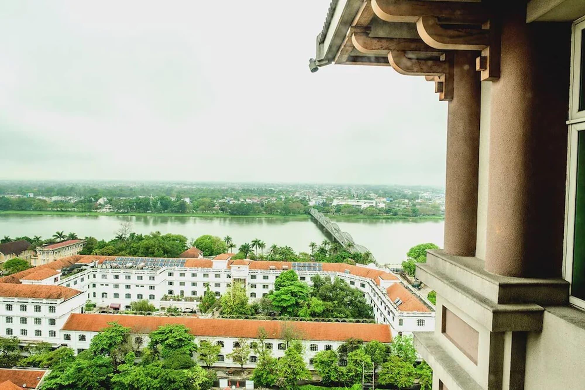 Ttc Imperial Hotel Hue Buitenkant foto